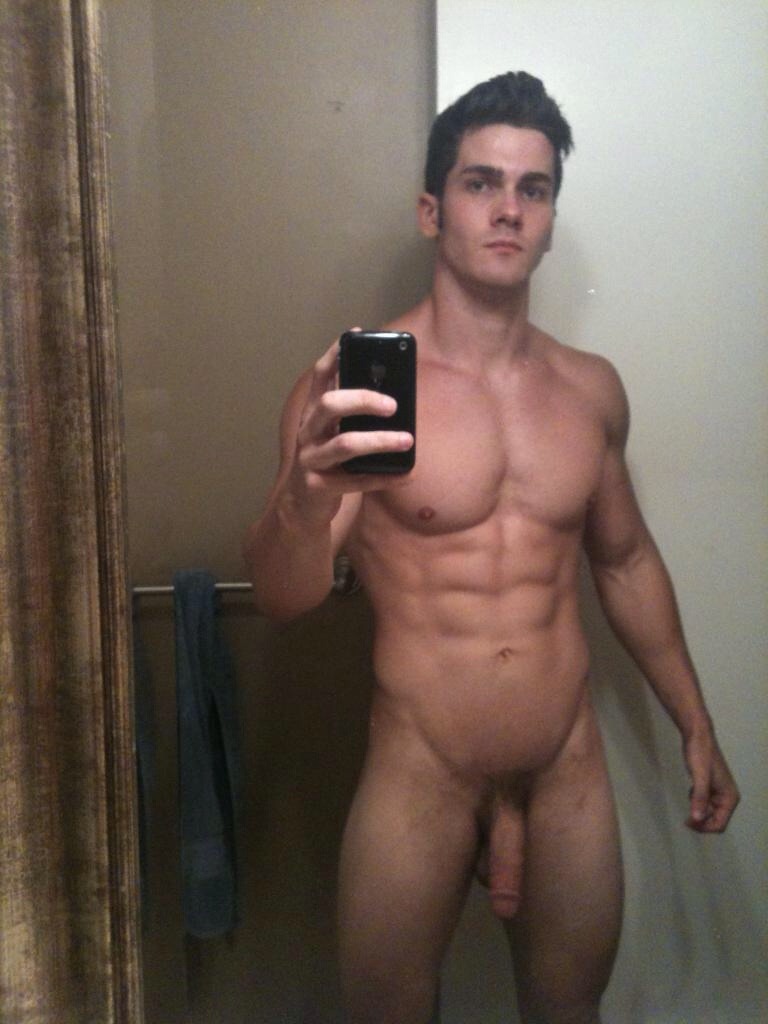 exclusivekiks:  Sexy white boy 💋💋  Follow me:  http://exclusivekiks.tumblr.com/