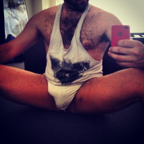 hirsutehypersex:  #ybackthong #instagay #hairygay #hairychest #instahorny #bigbulge #bulge #pecs #hairypecs #nipple