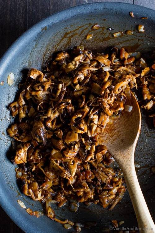 tinykitchenvegan: Pulled Portobello BBQ Sandwiches