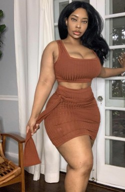princejazziedad:DeliciouslySexy Curvy Luscious BootiDelicious Ma.. Ms Stormz&hellip;&hellip;&hellip;.❤️❤️❤️
