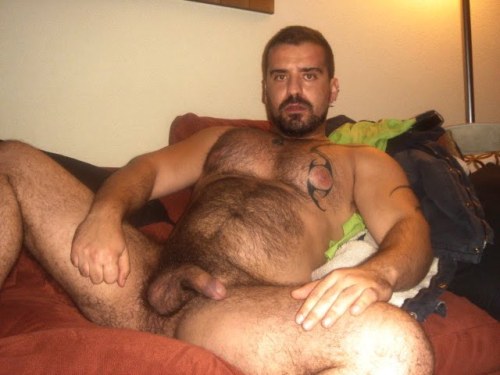 papichulo62:  dad-is-home:  Dad Is Home: New Daddies & Muscle Bears Every Hour:                          Visit Dad Is HomeFollow Dad Is HomeIf you enjoy Dad Is Home then you might enjoy my other blog: Daddy Pic Palace (visit)(follow)  Oh hell, wow