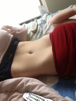 makingme-weak:  Can kinda see hip bones.