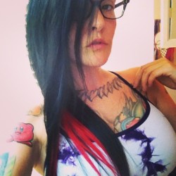 melodiegore:  Redid my hair and put red in