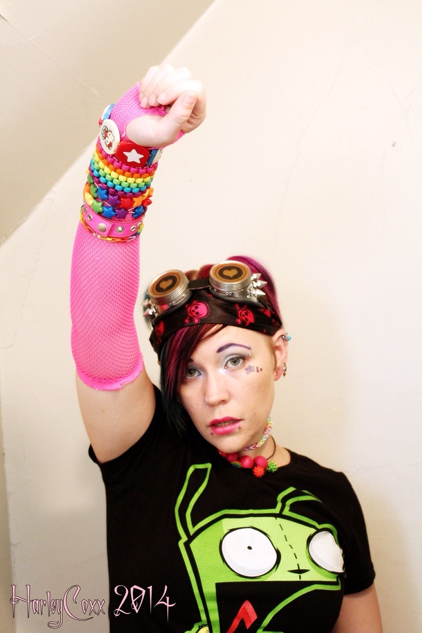 harleycoxx:  New phot set like and re-blog