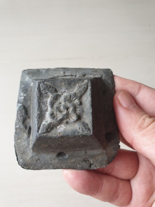 Perak Tampang Pagoda Tin Ingots (1800s Late Type with Tampok Manggis mint mark)