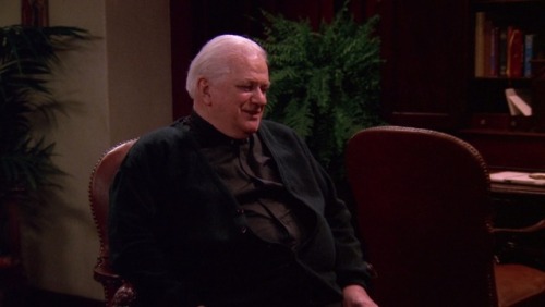 Everybody Loves Raymond (TV Series) - S2/E25 ’The Wedding Pt 2’ (1998), Charles Dur