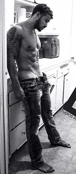 dominicanblackboy:  A hot moment in black and white wit gorgeous sexy hunk Cory Wharton!