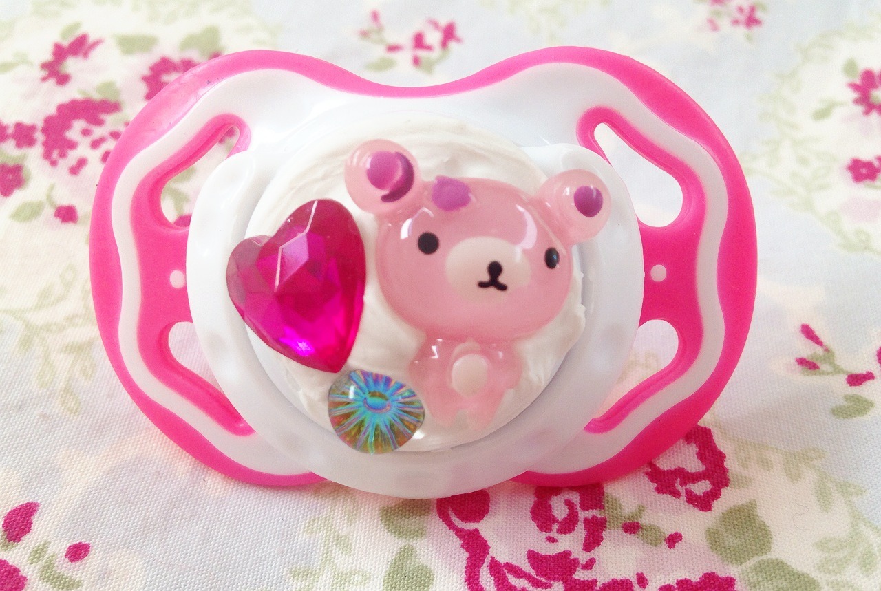 naughtyy-little-princesss:  pottycakes:  www.etsy.com/shop/LittlePottyCakes HI HI