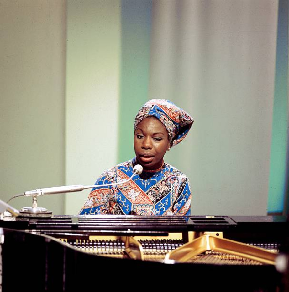 twixnmix:   Nina Simone performing on a TV show filmed at BBC Television Centre in