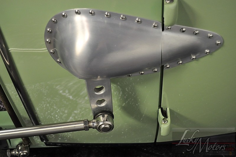 phuckingawesome:  uetty:  Voodoo Larry Built Rod  (www.ecarlist.com/showroom/2149/photos/5410171から)