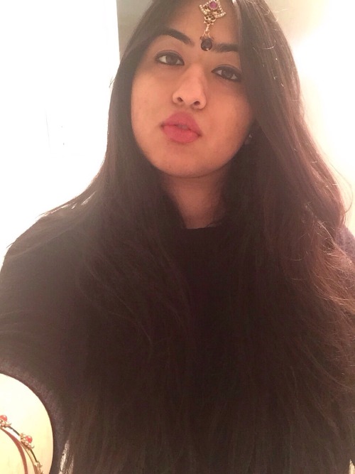 ak4nksha:  It’s taking a lot of courage for me to post these but I really want to be a part of #reclaimthebindi week! 🙈🎀🙆🏽  You have a beautiful face!!