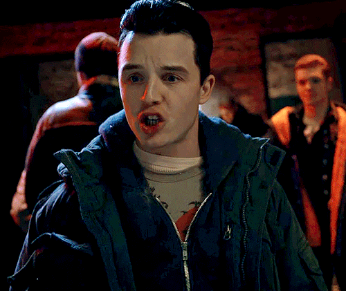 NOEL FISHER As MICKEY MILKOVICH ╰┈➤ SHAMELESS SEASON 4