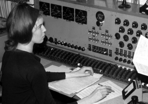 Pioneer Electronic Composers &amp; Expert Knob Twiddlers Suzanne Ciani - Wendy Carlos 