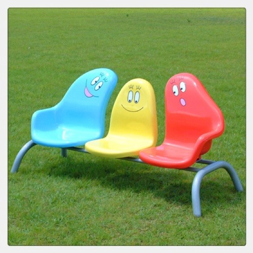 mewnette: barbapapa bench