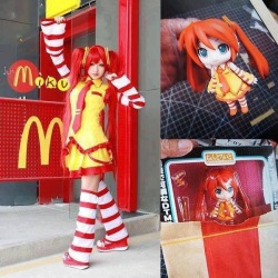 fawnpeck:  kurama—senpai:  zaku-guy:  The only reason to go to McDonald’s in japan.  Ronald MikuDonald  