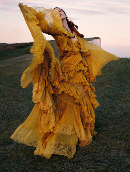 bvlgaria: Julia Banas in ‘Wuthering Heights’ Photographer: Yelena Yemchuk Dress: Roberto Cavalli F/W 2016/17 Vogue China October 2016 