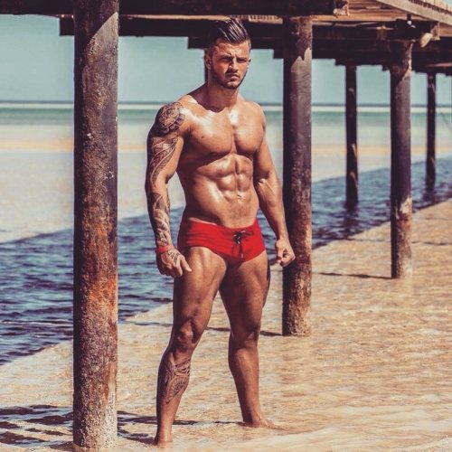 brotasticbro:  Instagram user @erkojun http://ift.tt/1MWcR00