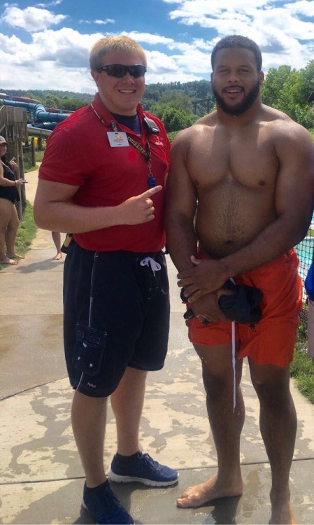 hott4nflplyrs:Aaron Donald Defensive Tackle- Los Angeles Rams