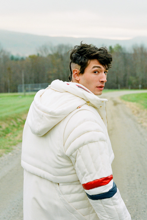 EZRA MILLERThe Hollywood Reporter / 2018 › ph. Heather Hazzan