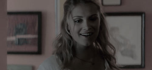 ollraight:cosiniehaus:clexa au / the one where being college roommates can get a little tense.i like