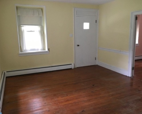 househunting: $152,000/3 br/1380 sq ft Elverson, PA built in 1790