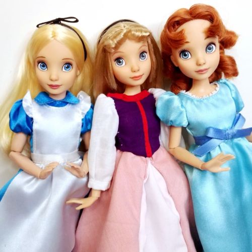 oak23: The Disney Store Alice and Wendy Darling has been some of my favourite play line dolls releas