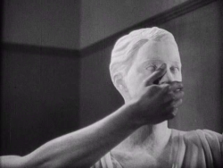 facepalminmovies:Le sang d’un poète (Jean Cocteau, 1932) 