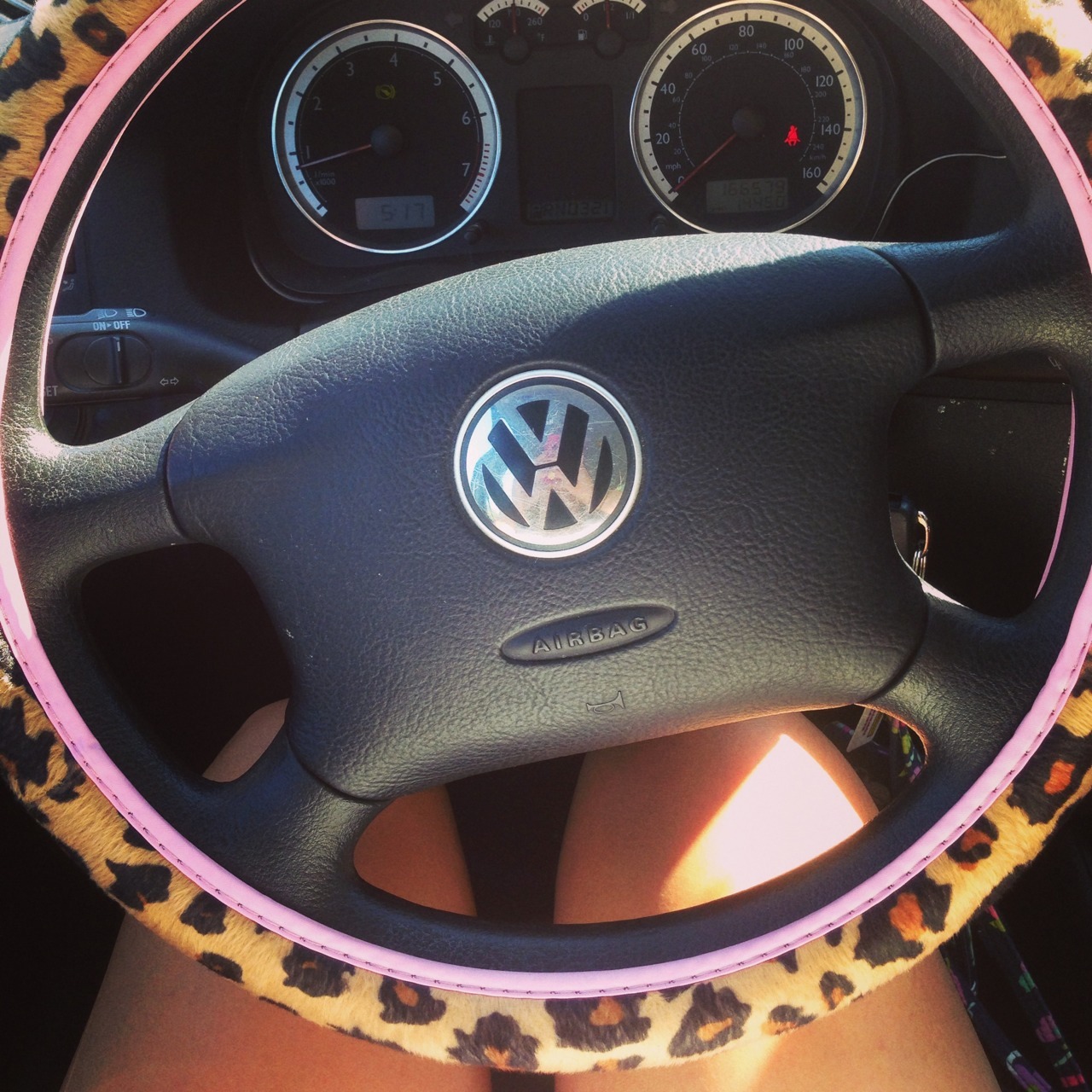 kayll94:  Leopard steering wheel cover 😍 