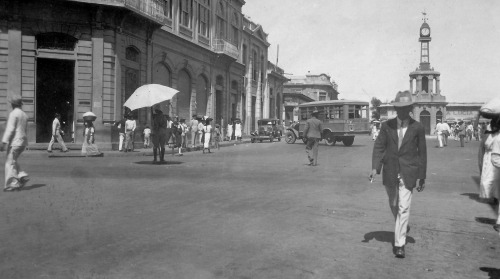 Plaza 14 de Julio, centro de San Salvador, 1937.