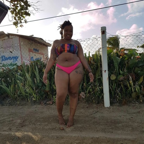 Porn photo trini-cashflow:  Trini Thickness