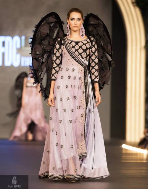 beautifulsouthasianbrides: Sonia Azhar PFDC L’Oreal Paris Bridal Week 2013