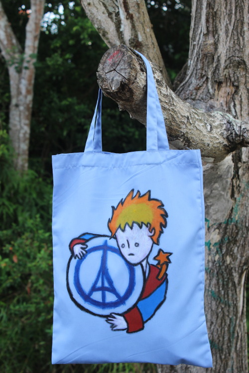 Shop here instagram.com/lemilkartTotebag based on handdrawn design.Bengkulu, Indonesia.Line id: taen