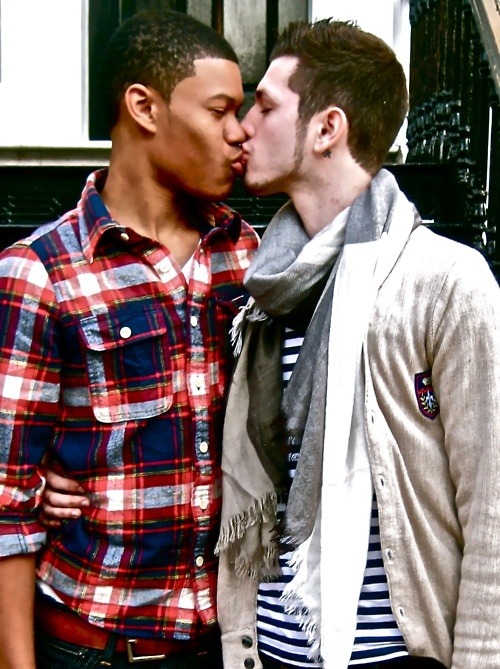 Cuteness & happiness, interracial gay couple… ♥ Blackgaykiss.net  ♥ where we specialize i