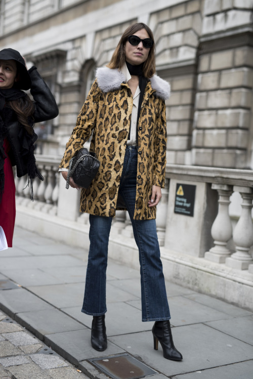 Alexa Chung is spot on as usual in a leopard coat, awkward length ...