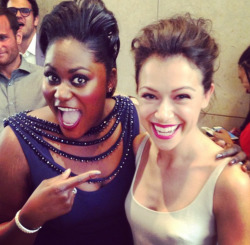 consp1racy:  @daniebb3:@tatianamaslany She’s super incredible!! It was so lovely meeting her. #oitnb meets #orphanblack 😜