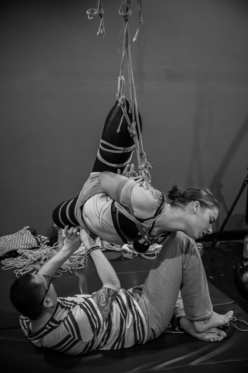 gorgone-kinbaku:“Putting her down was like watching the rain fall” - Naka Akira & GorgonePictures by fred-rx // Workshop intensive (Riggers Delight) - New York 2015 