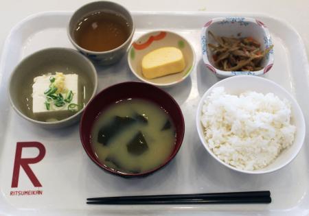 jeou:  Universities across Japan are beginning to offer balanced breakfast options