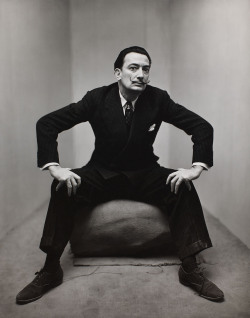 Petersonreviews:   Salvador Dalí In New York, 1947 Photo By Irving Penn 