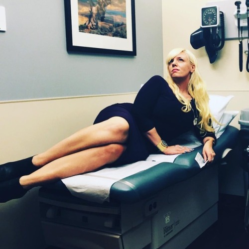 karolynprg: Your quarterly reminder is here.What is #HospitalGlam? For those who are new to the pr