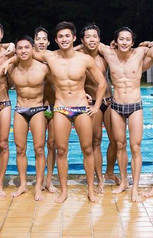 merlionboys:Fan Submission: “hot water poloist, and a medical student no less ;)” Look at those merman lines. Mr future doc definitely qualify as a Merlionboy no less too. ;) http://merlionboys.tumblr.com/