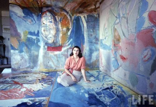 Porn formido:  Female artists in their studios photos