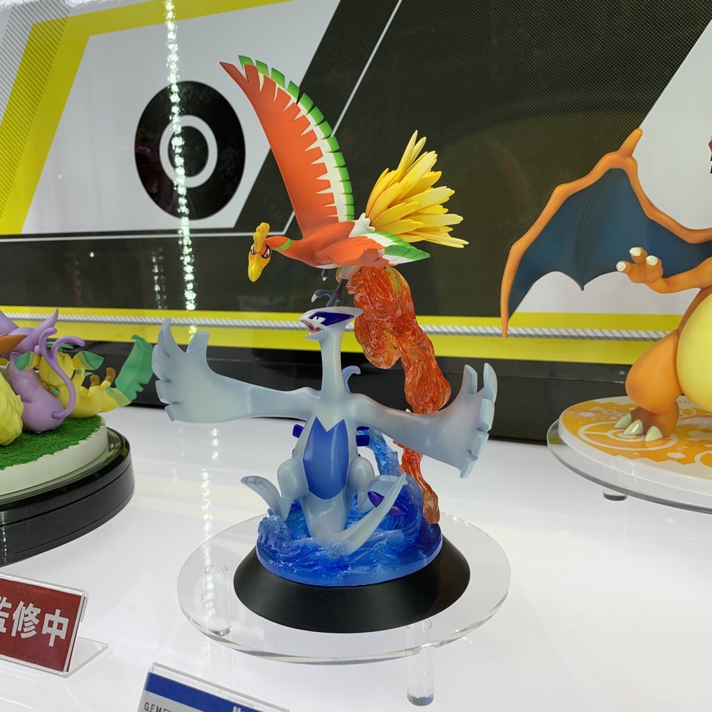 Figures Ho-Oh and Lugia Pokémon G.E.M.EX Series