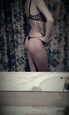 lifesadance53:  My little butt, for all you ass lover’s. #booty #ass