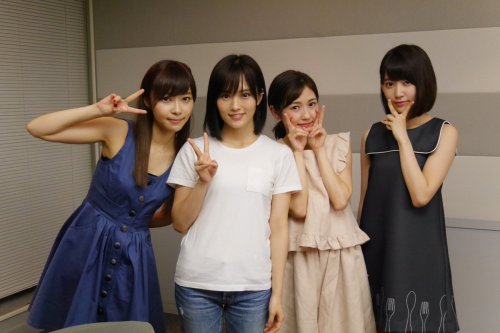 mayuwatanabe:   Sashihara Rino, Watanabe Mayu, Kashiwagi Yuki, Yamamoto Sayaka and Miyawaki Sakura on ANN 8/24