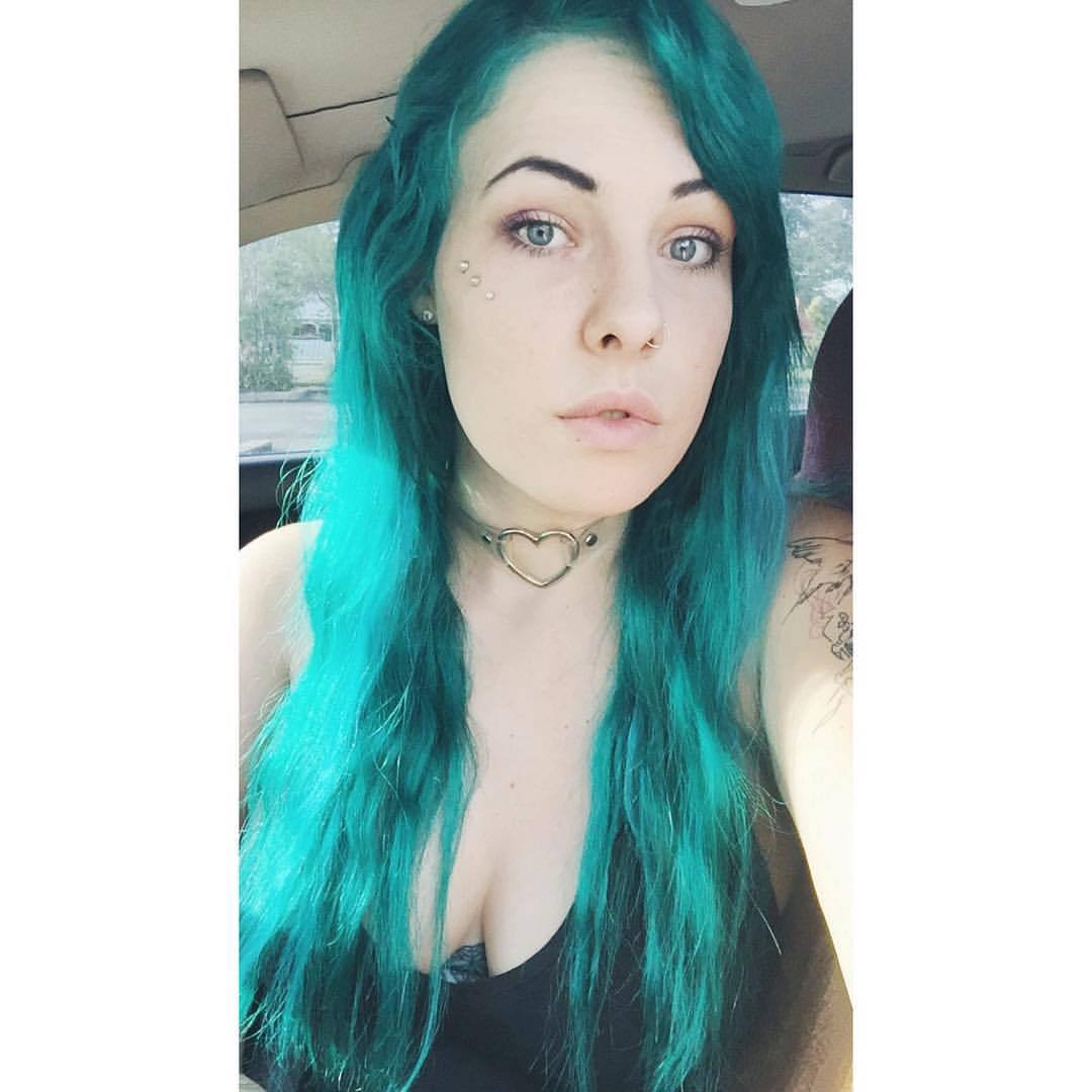#sydneystoner #model #alternative #aussiestoners #camgirl #dermals