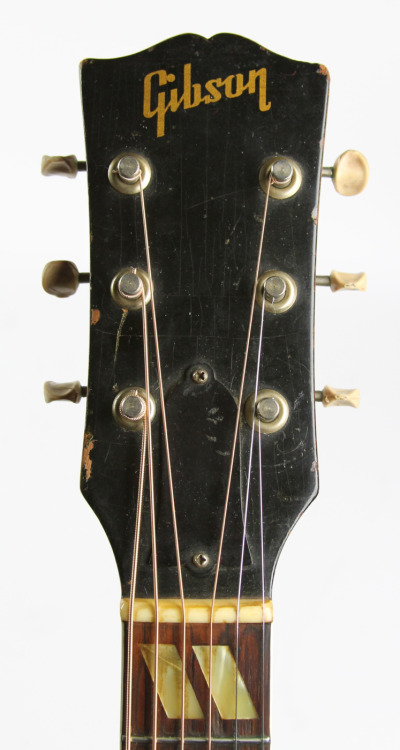 thunderroadguitars:  1951 Gibson Southern Jumbo  www.thunderroadguitars.com