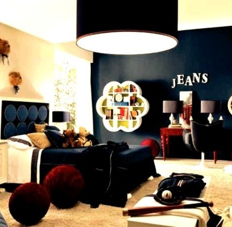 Teen Kids Room in London
An illustration of a mid-sized minimalist boy’s room with carpeting and colorful walls for children.