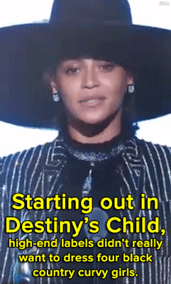 this-is-life-actually:  Watch: Beyoncé pays tribute to her style icon in her CFDA acceptance speech: Her mom.  Follow @this-is-life-actually 