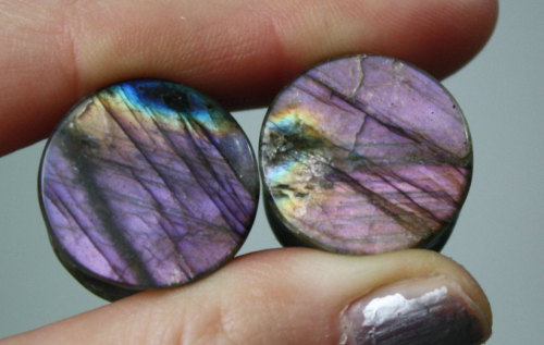 plugporn:  Labradorite by Alternative Earth Organics