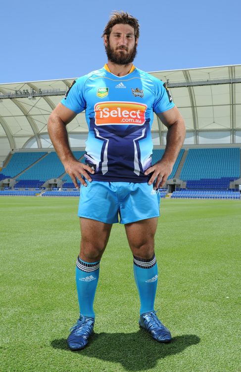 roscoe66:  David Taylor poses in the new Gold Coast Titans jersey 